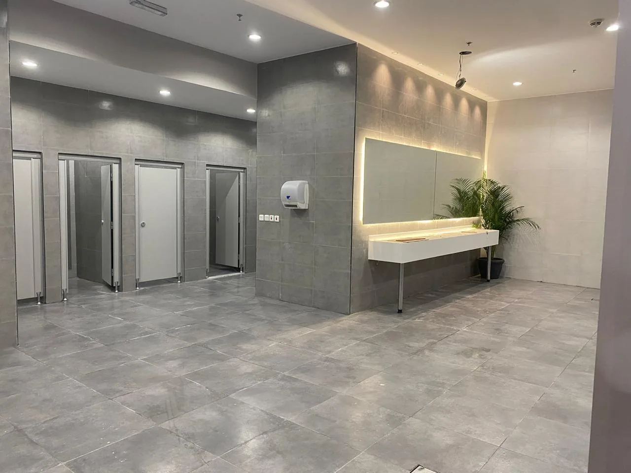 Gold’s Gym Obhur project image 1